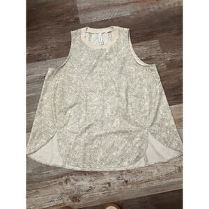 Athleta Women’s Olive Zephyr Print Tank Size 1X sweat resistant